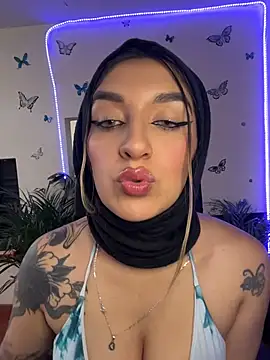 Snapshot of Lia-mitch chatting on 07.07.26 Lia-mitch online show from 07.07.26
