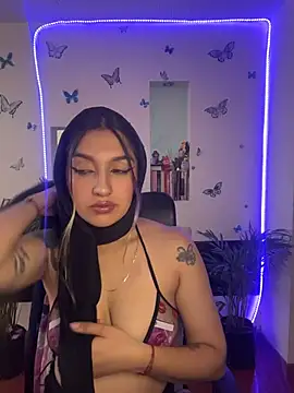Snapshot of Lia-mitch chatting on 07.16.26 Lia-mitch online show from 07.16.26