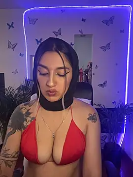 Snapshot of Lia-mitch chatting on 07.17.26 Lia-mitch online show from 07.17.26