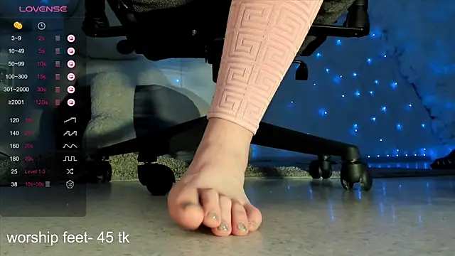 AliceSunday online show from 12.22.24