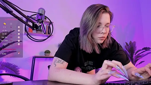 AliceSunday online show from 01.16.25