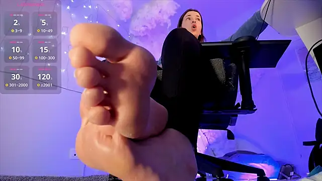 AliceSunday online show from 02.08.25