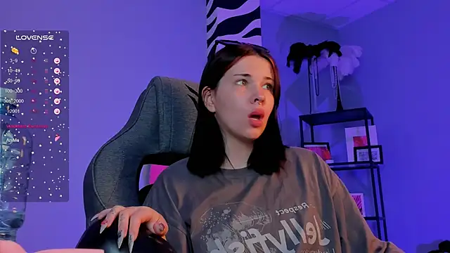 AliceSunday online show from 09.20.25