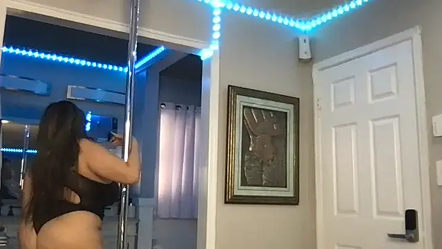 curvyfunlover online show from 11.19.25