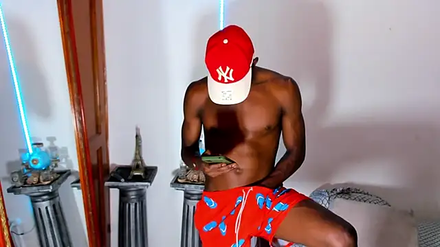 Snapshot of Darick_brown chatting on 12.12.24 Darick brown online show from 12.12.24