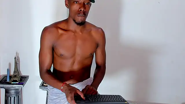 Snapshot of Darick_brown chatting on 12.15.24 Darick brown online show from 12.15.24