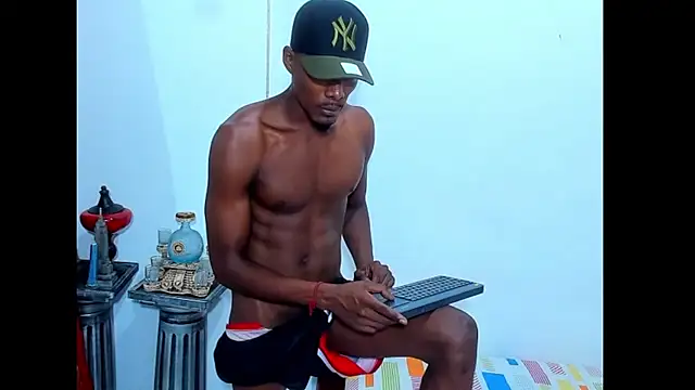 Snapshot of Darick_brown chatting on 03.11.25 Darick brown online show from 03.11.25