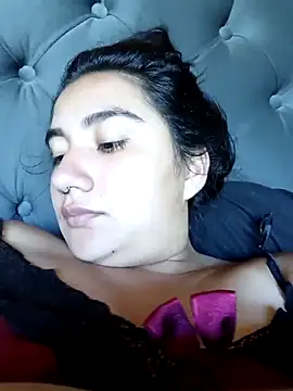 Hellen Alex online show from 10.15.25