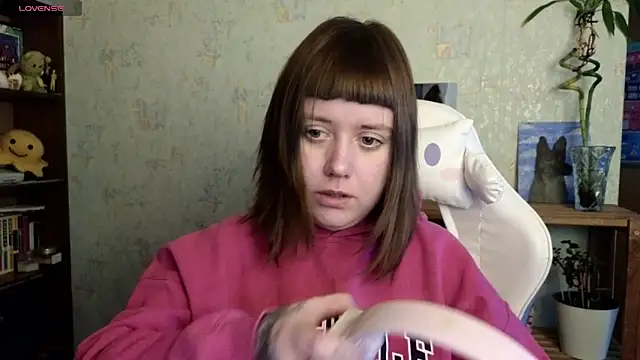 June shy0 online show from 01.26.25