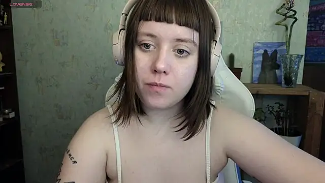 June shy0 online show from 01.27.25