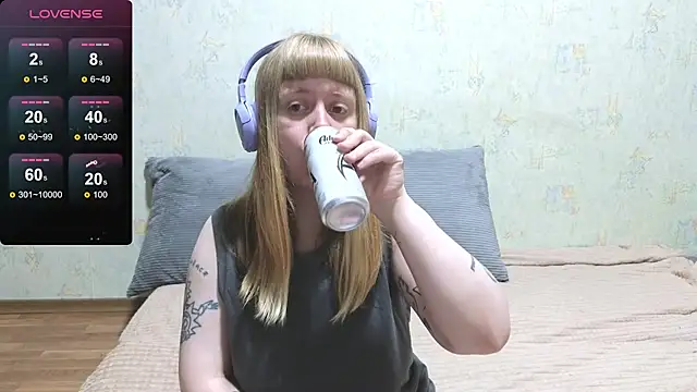 Snapshot of June_shy0 chatting on 07.02.26 June shy0 online show from 07.02.26