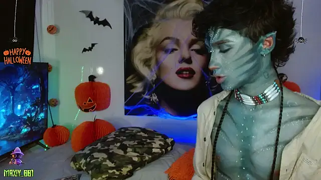 maxiy 001 online show from 10.31.25