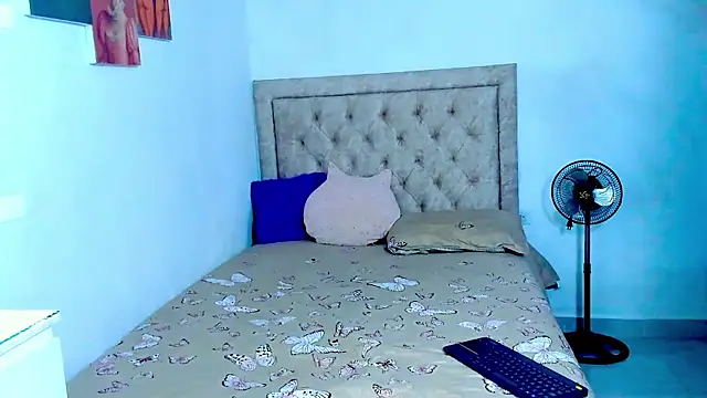 Snapshot of Criss_Ariana chatting on 01.09.26 Criss Ariana online show from 01.09.26