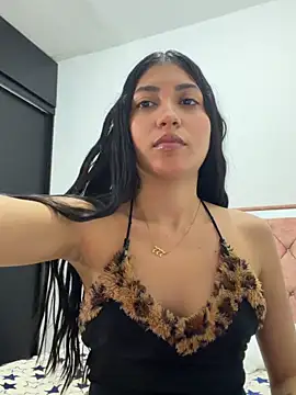 Snapshot of Sweetnaughtygirl_ chatting on 04.26.26 Sweetnaughtygirl online show from 04.26.26