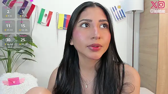 Snapshot of Sweetnaughtygirl_ chatting on 07.16.26 Sweetnaughtygirl online show from 07.16.26