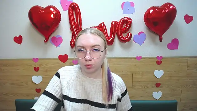 BeatriceFly online show from 01.26.25