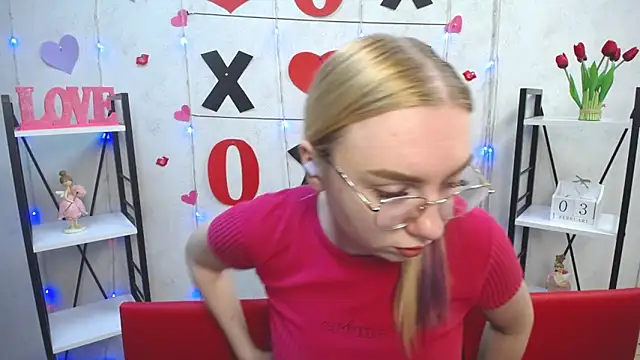 BeatriceFly online show from 02.03.25