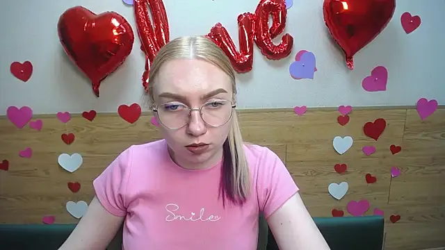 BeatriceFly online show from 02.18.25