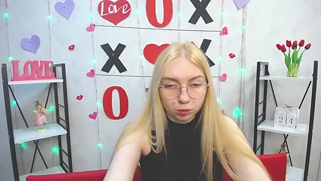 BeatriceFly online show from 02.24.25