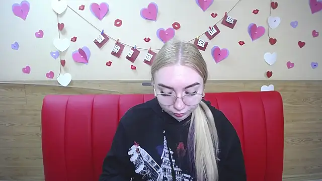 BeatriceFly online show from 03.01.25