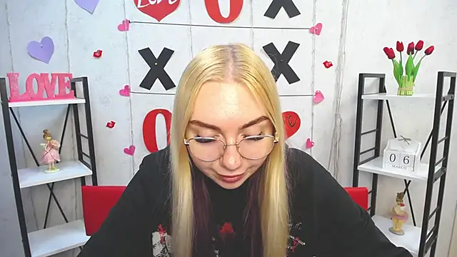 BeatriceFly online show from 03.06.25