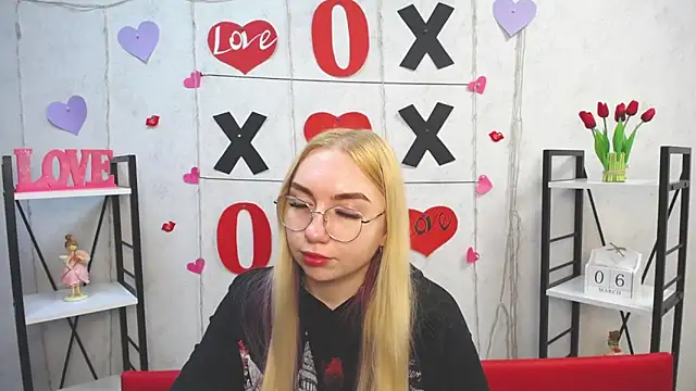 BeatriceFly online show from 03.06.25