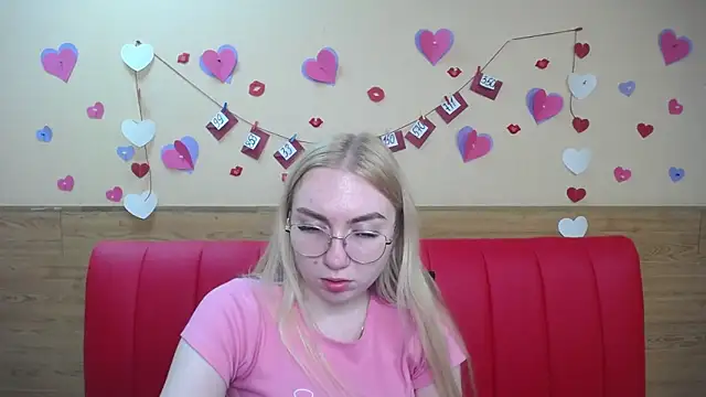 BeatriceFly online show from 03.13.25