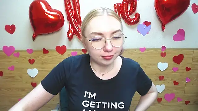 BeatriceFly online show from 03.16.25