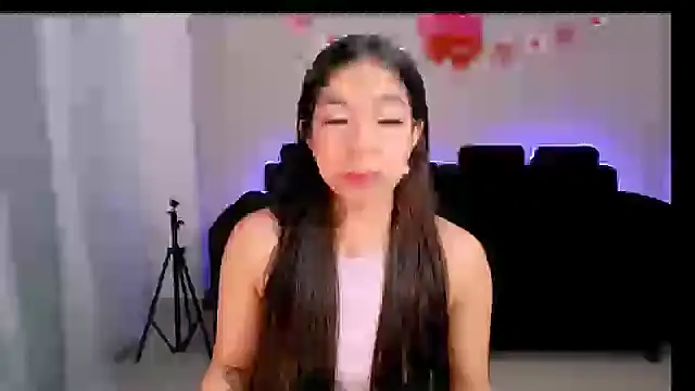 Mia Gothzx online show from 03.05.25