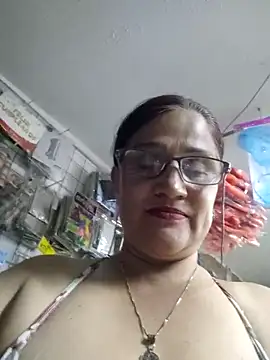 Edged Hot69 online show from 10.28.25