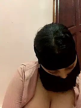 Snapshot of Miss-Soka chatting on 12.09.24 Miss-Soka online show from 12.09.24