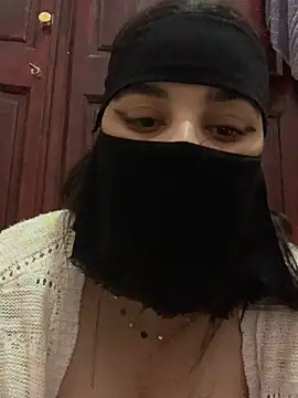 Snapshot of Miss-Soka chatting on 12.20.24 Miss-Soka online show from 12.20.24