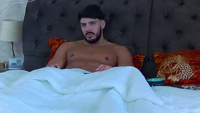 Snapshot of DustinKeent chatting on 01.23.25 DustinKeent online show from 01.23.25