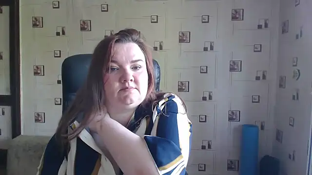 Snapshot of TasyaBigTTs chatting on 05.16.26 TasyaBigTTs online show from 05.16.26
