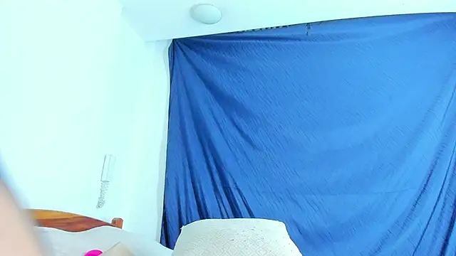 emiily15   online show from 12.09.24