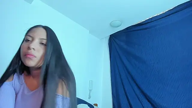 emiily15   online show from 01.22.25