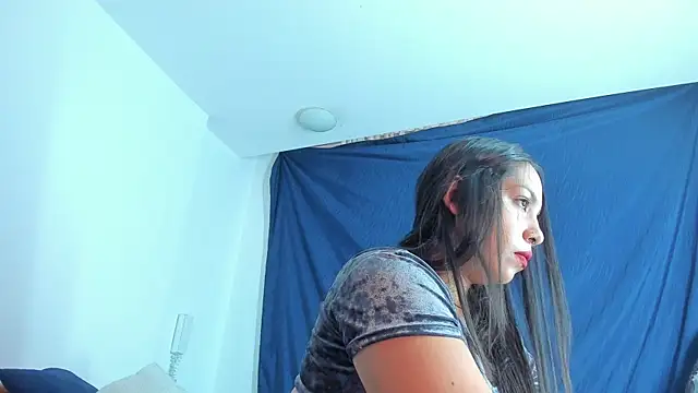 emiily15   online show from 01.29.25