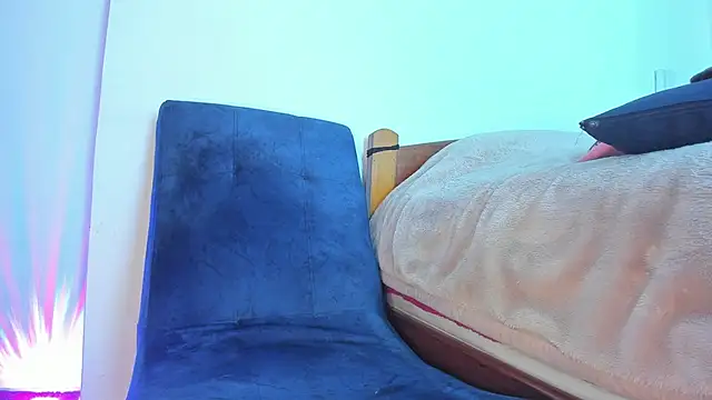 emiily15   online show from 03.14.25