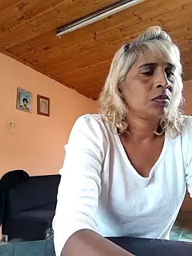 Goodgirlsue 77 online show from 02.11.25