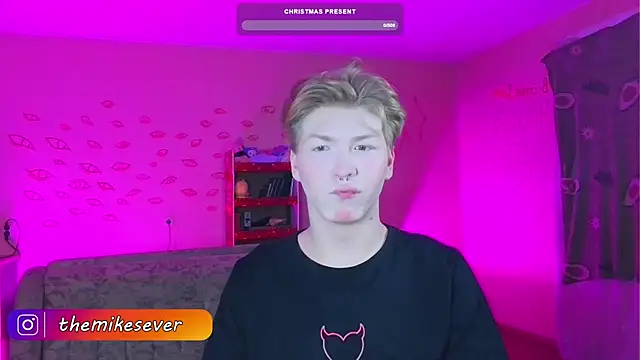 Snapshot of TheMikeSever chatting on 12.12.24 TheMikeSever online show from 12.12.24