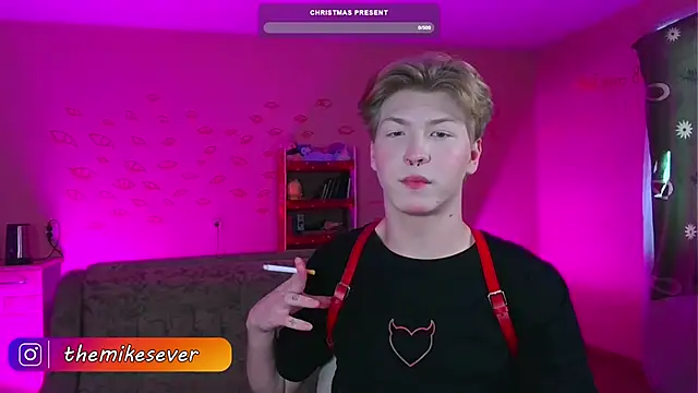 Snapshot of TheMikeSever chatting on 12.12.24 TheMikeSever online show from 12.12.24