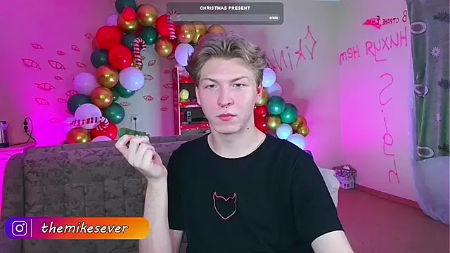 Snapshot of TheMikeSever chatting on 12.22.24 TheMikeSever online show from 12.22.24