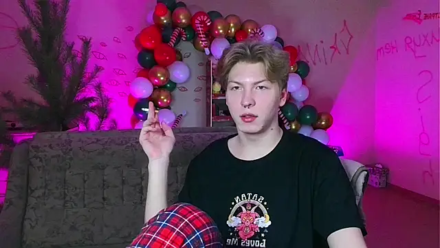 Snapshot of TheMikeSever chatting on 12.28.24 TheMikeSever online show from 12.28.24