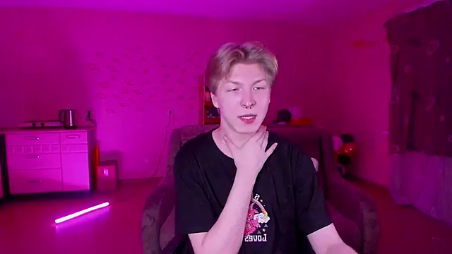 Snapshot of TheMikeSever chatting on 01.14.25 TheMikeSever online show from 01.14.25