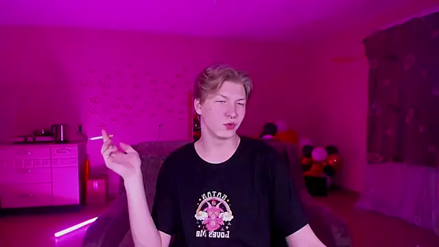 Snapshot of TheMikeSever chatting on 01.16.25 TheMikeSever online show from 01.16.25