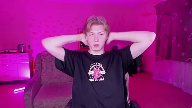 Snapshot of TheMikeSever chatting on 01.21.25 TheMikeSever online show from 01.21.25