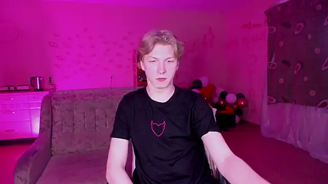 Snapshot of TheMikeSever chatting on 01.22.25 TheMikeSever online show from 01.22.25