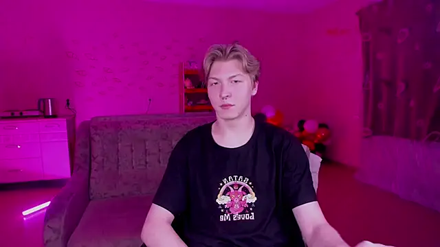 Snapshot of TheMikeSever chatting on 01.26.25 TheMikeSever online show from 01.26.25