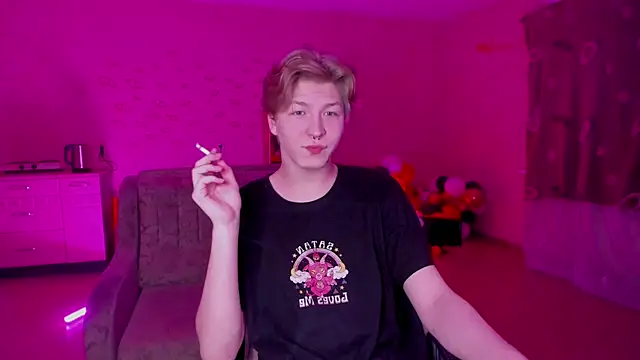 Snapshot of TheMikeSever chatting on 01.28.25 TheMikeSever online show from 01.28.25