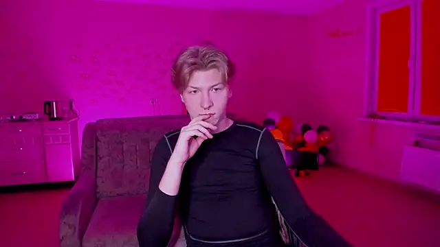 Snapshot of TheMikeSever chatting on 02.03.25 TheMikeSever online show from 02.03.25